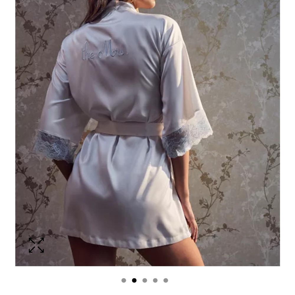In Bloom by Jonquil The Mrs. Wrap Robe